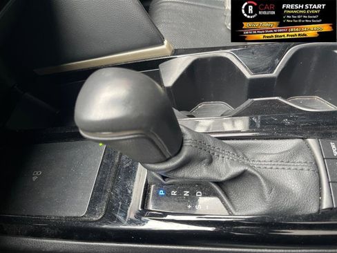 Used 2025 Toyota Camry XSE FWD image 18