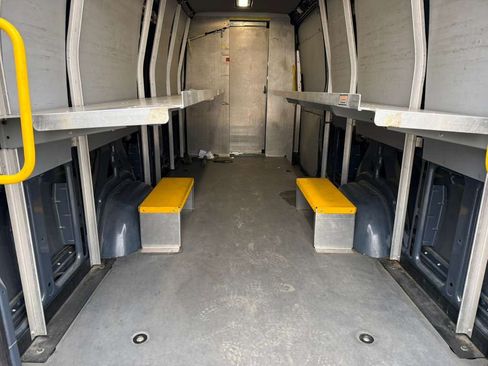 Used 2019 Mercedes-Benz Sprinter 170 image 40