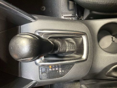 Used 2015 MAZDA CX-5 Touring image 17