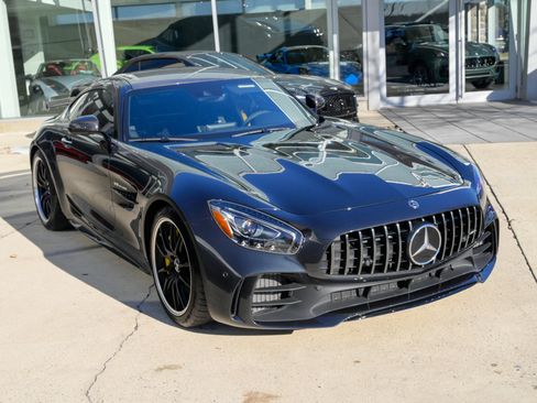 Used 2019 Mercedes-Benz AMG GT R image 3