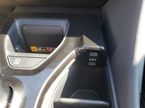 New 2025 Toyota Crown Signia image 18