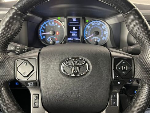 Used 2022 Toyota Tacoma TRD Pro AWD/4WD image 25