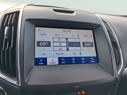 Used 2020 Ford Edge Titanium w/ Equipment Group 301A image 25