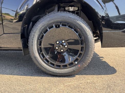 New 2025 Ford Maverick Lobo image 14