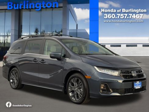 New 2026 Honda Odyssey Touring image 9