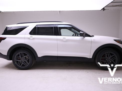New 2025 Ford Explorer ST-Line w/ Premium Package image 6
