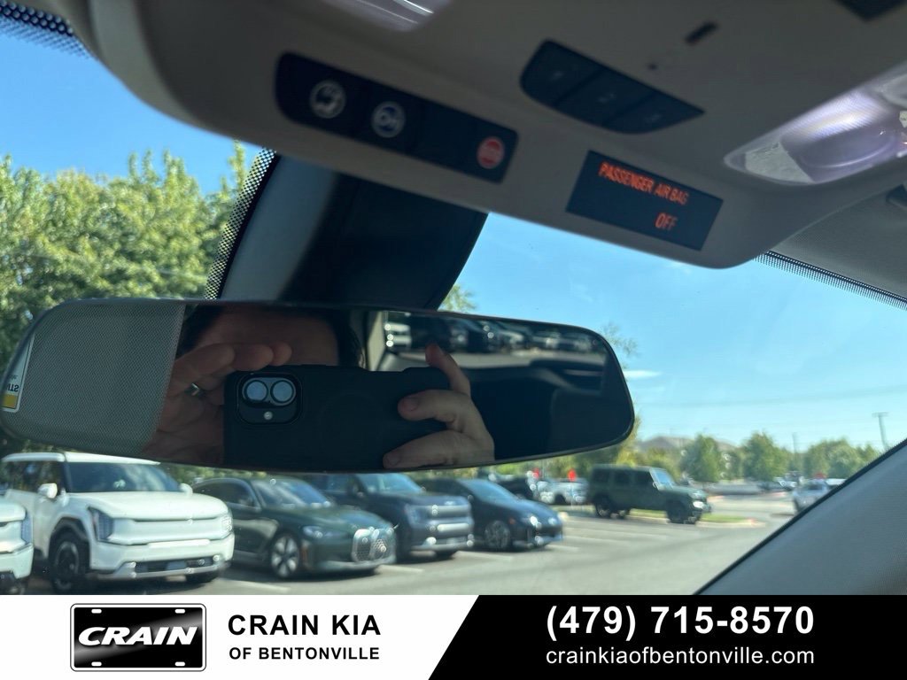 Used 2020 Buick Envision Essence w/ Experience Buick Package AWD/4WD image 15