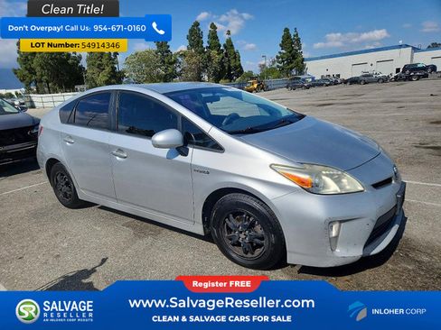 Used 2014 Toyota Prius Two w/ Preferred Accessory Package FWD image 5