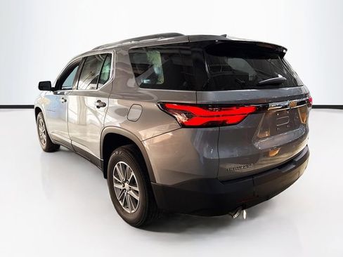 Used 2023 Chevrolet Traverse LT image 8