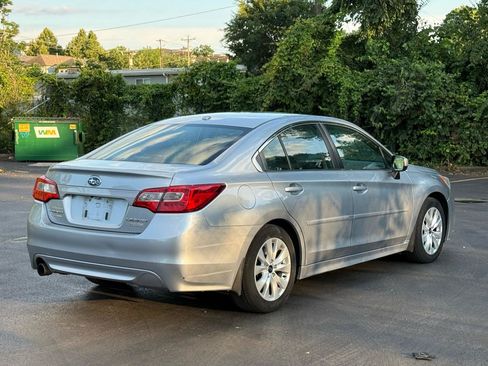 Used 2015 Subaru Legacy 2.5i Premium w/ Moonroof Package AWD/4WD image 10