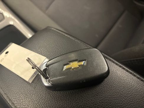 Used 2017 Chevrolet Cruze LT w/ Convenience Package FWD image 34
