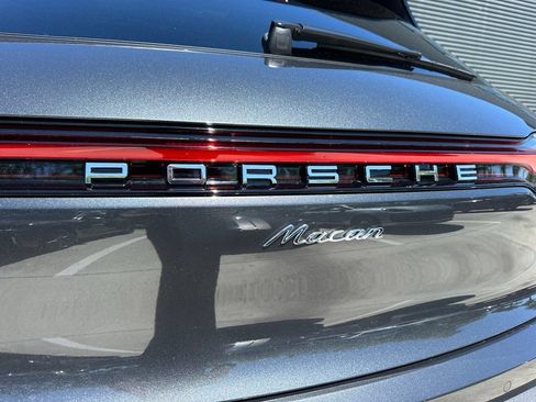 Used 2026 Porsche Macan AWD/4WD image 14
