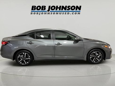 Used 2025 Nissan Sentra SV image 7