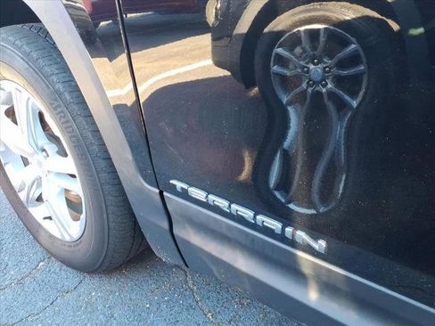 Certified 2022 GMC Terrain SLE w/ Driver Convenience Package image 8