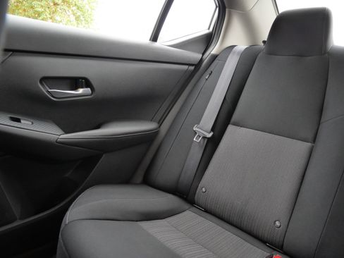 Used 2023 Nissan Sentra SV image 12