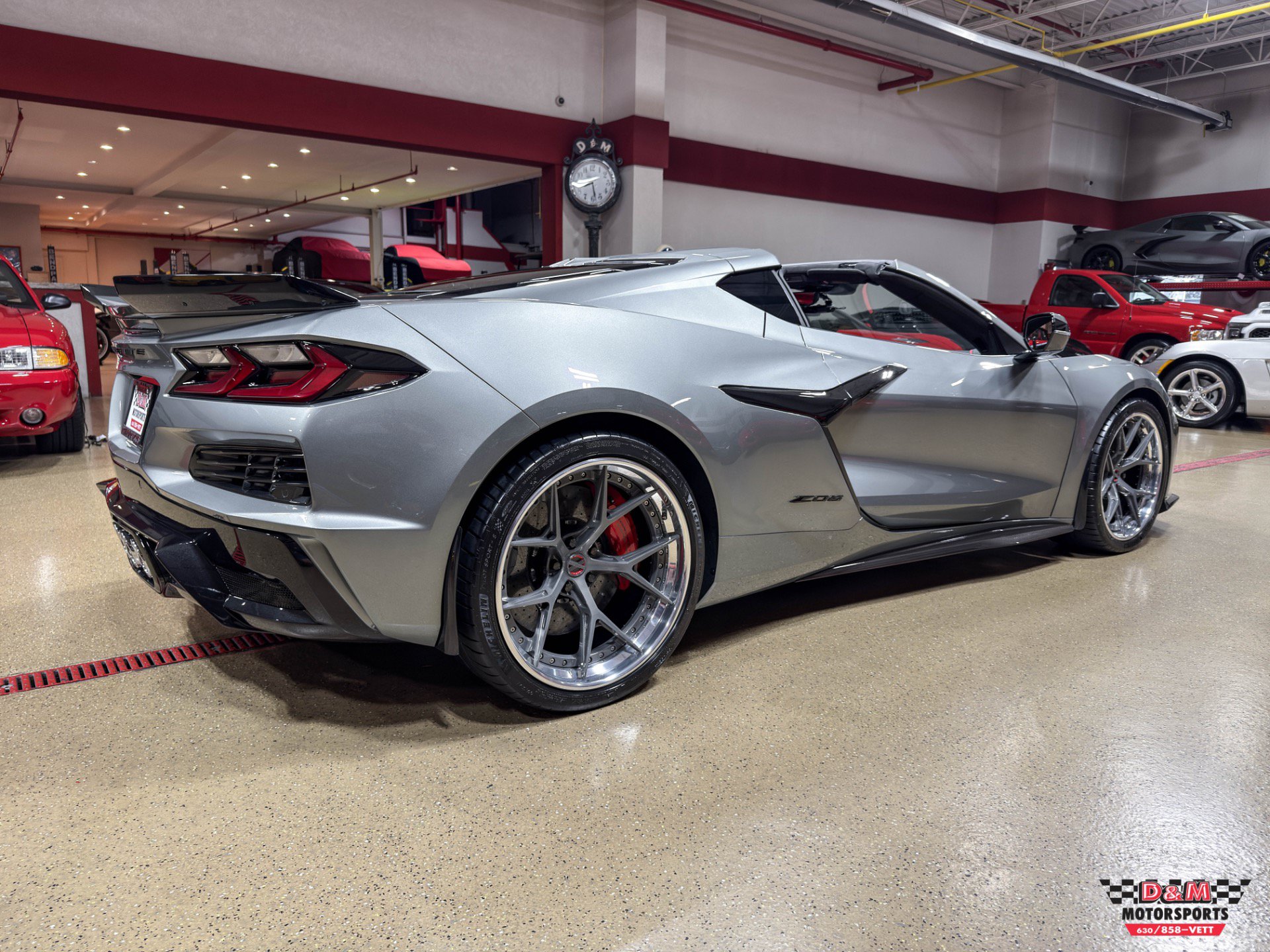 Used 2024 Chevrolet Corvette Z06 RWD image 7