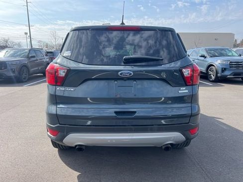 Used 2019 Ford Escape SE image 6
