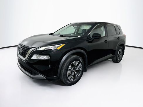 Used 2023 Nissan Rogue SV FWD image 3