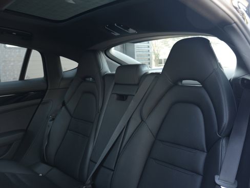 Certified 2023 Porsche Panamera image 32