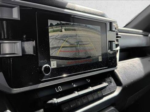 Used 2025 Toyota Tundra SR5 AWD/4WD image 14