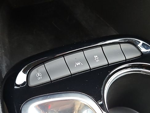 Certified 2023 Buick Encore GX Preferred w/ Cold Weather Comfort Package FWD image 24