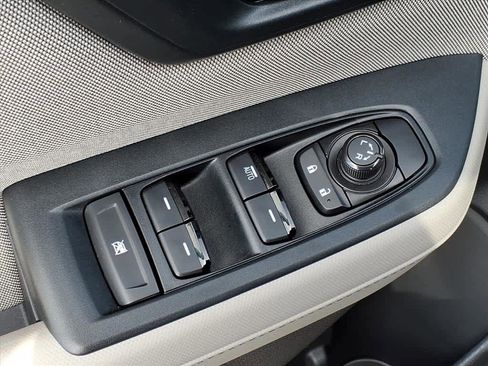 Certified 2025 Subaru Forester w/ Convenience Package #2 image 24