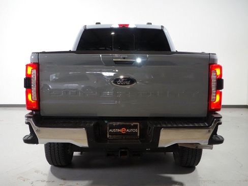 Used 2024 Ford F250 4x4 Crew Cab Lariat w/ FX4 Pkg w/ Chrome Package image 61