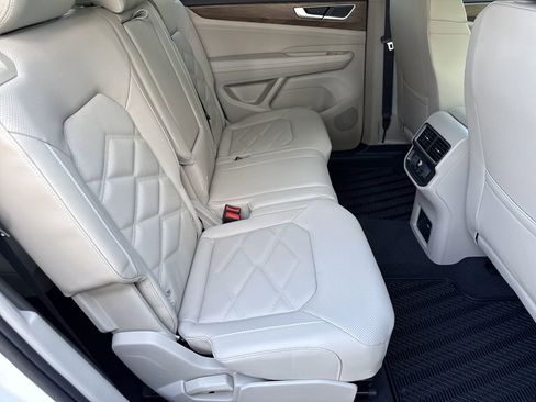 New 2026 Volkswagen Atlas SE image 35