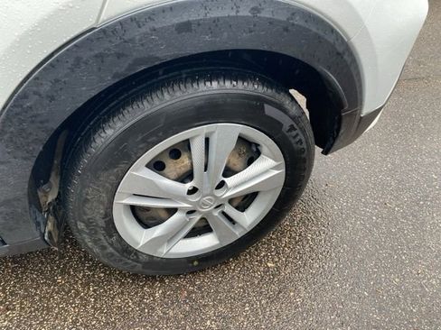 Used 2022 Nissan Kicks S image 22