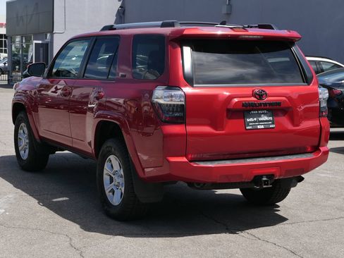 Used 2022 Toyota 4Runner SR5 Premium AWD/4WD image 5