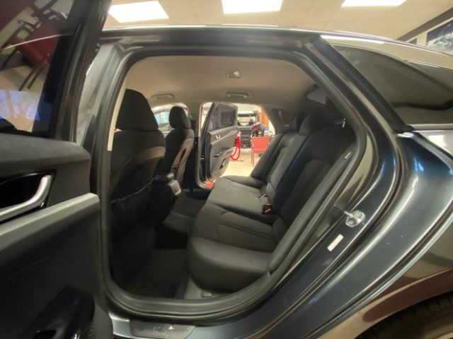 Used 2021 Kia K5 LXS FWD image 19