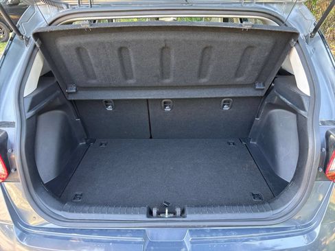 Used 2025 Hyundai Venue SEL FWD image 30
