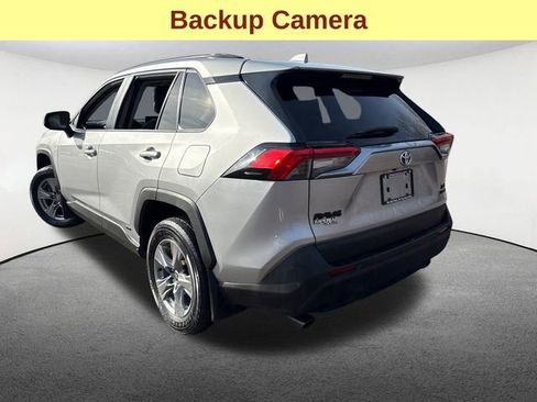 Used 2022 Toyota RAV4 XLE image 10