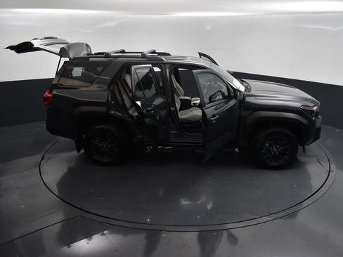 Used 2025 Toyota 4Runner SR5 image 22