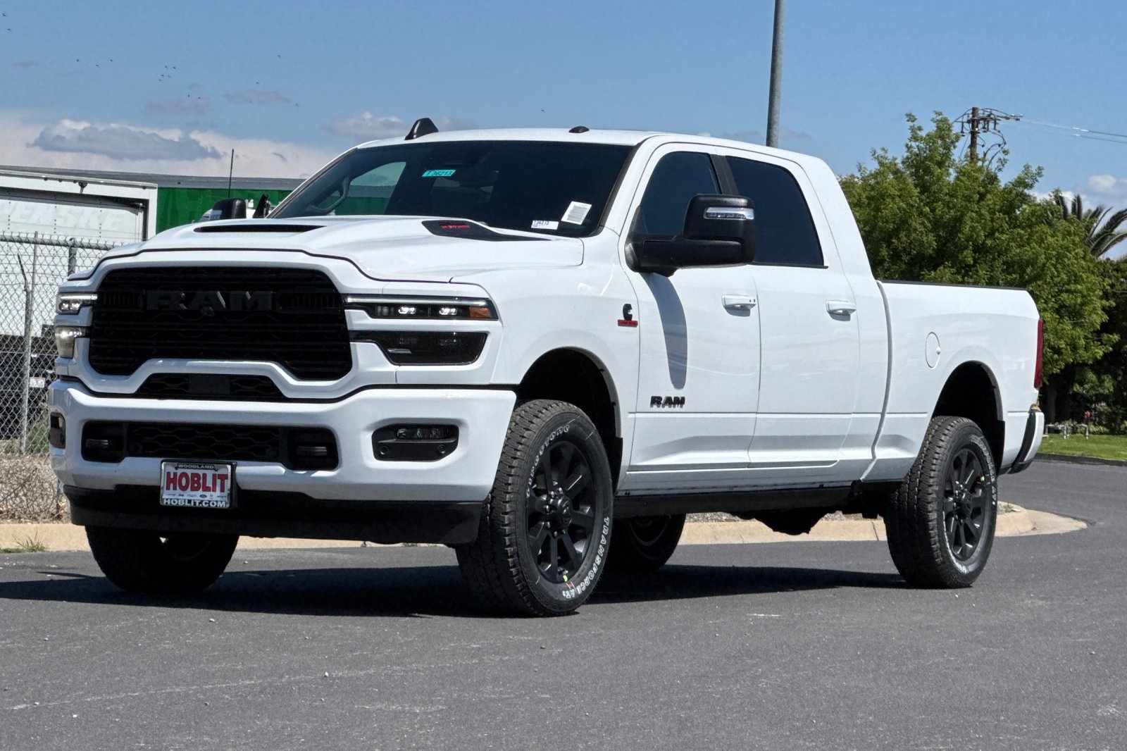 New 2026 RAM 2500 Laramie AWD/4WD image 7