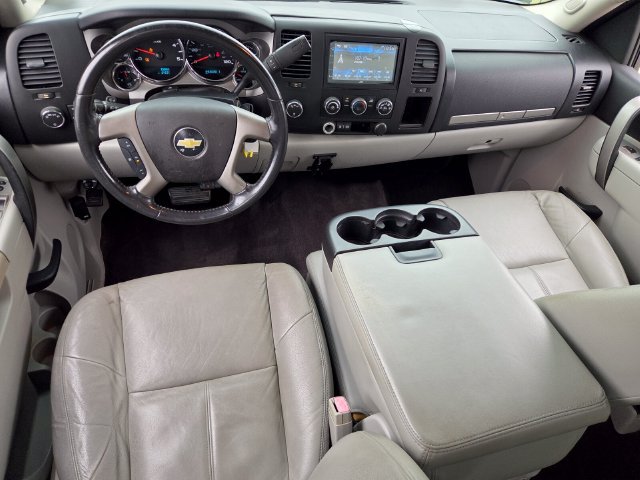 Used 2011 Chevrolet Silverado 2500 LT AWD/4WD image 10