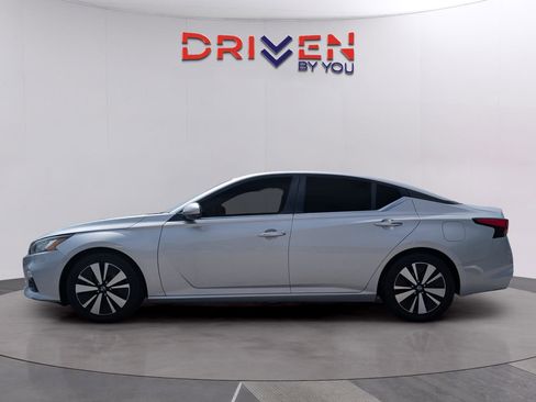 Used 2019 Nissan Altima 2.5 SL FWD image 2