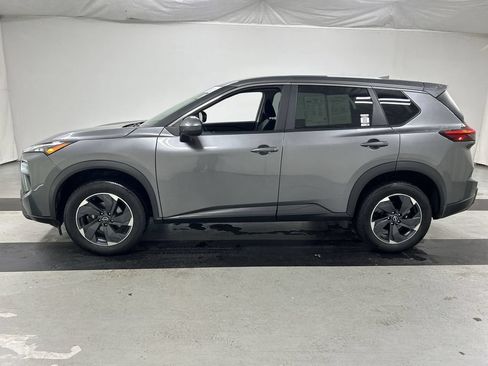 Used 2024 Nissan Rogue SV AWD/4WD image 6