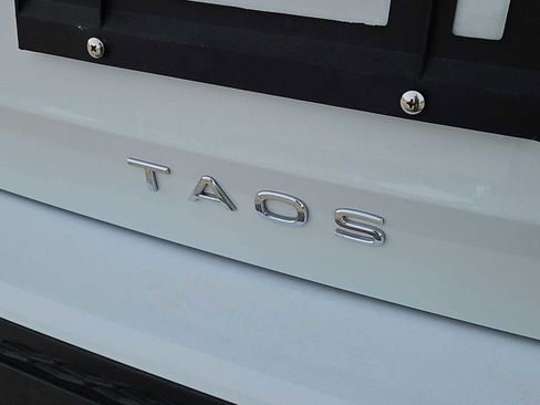 Certified 2023 Volkswagen Taos S FWD image 12
