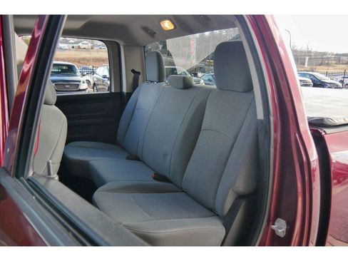 Used 2018 RAM 1500 Express w/ Express Value Package image 17