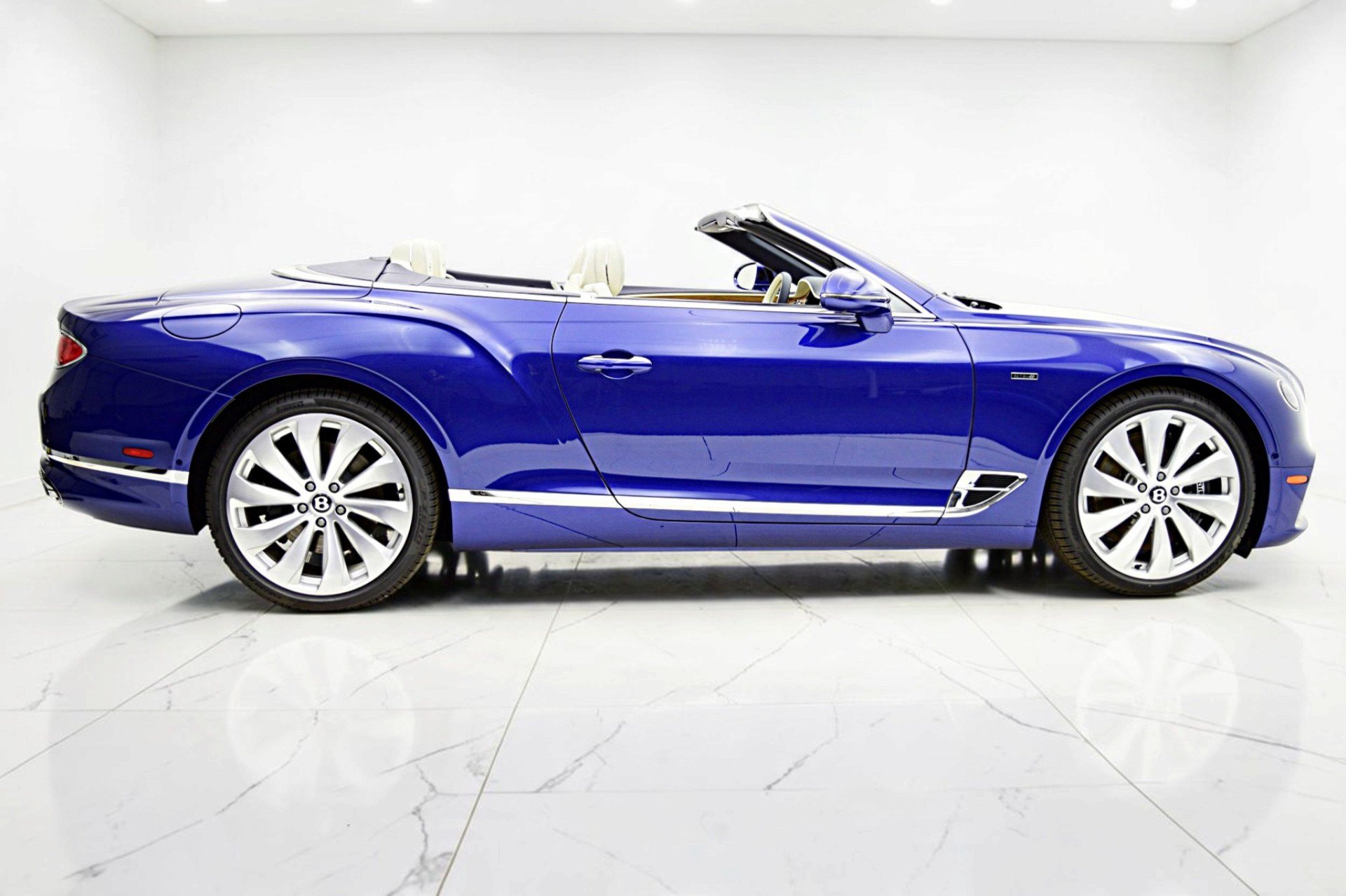 Used 2024 Bentley Continental GT AWD/4WD image 11