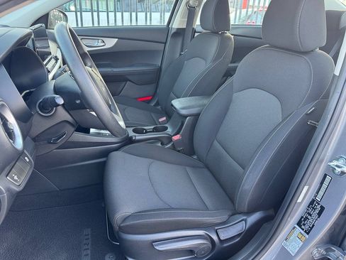Used 2024 Kia Forte LXS FWD image 14