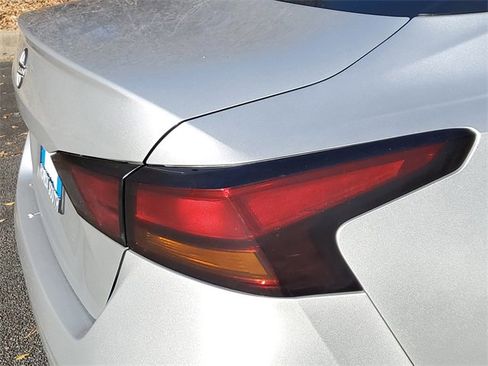 Used 2024 Nissan Altima 2.5 S image 8