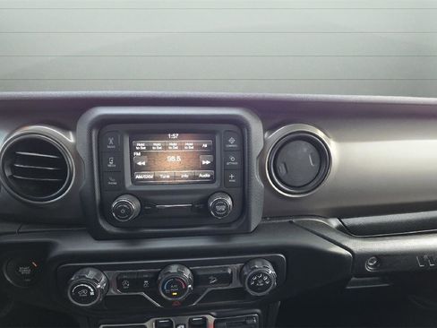 Used 2020 Jeep Wrangler Unlimited Sport S image 22