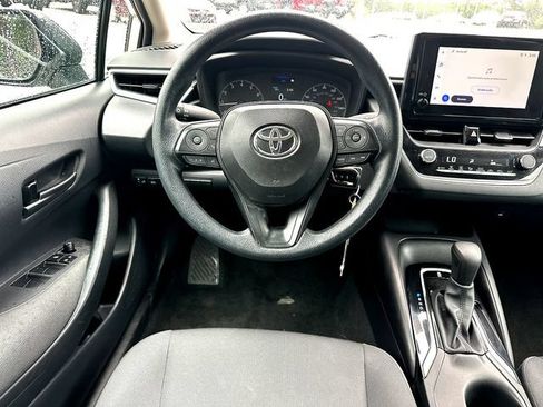 Used 2025 Toyota Corolla LE FWD image 19