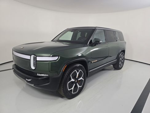Used 2024 Rivian R1S Adventure AWD/4WD image 1