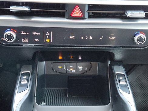 New 2026 Kia Sorento S w/ S Panoramic Sunroof Package image 14