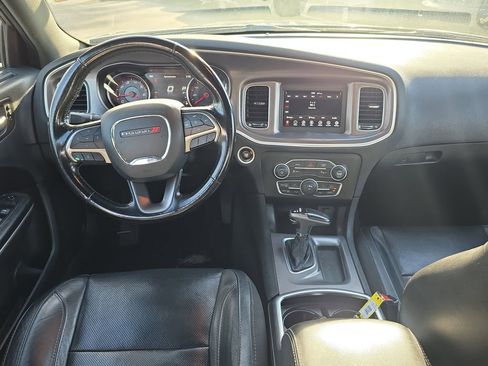 Used 2019 Dodge Charger SXT w/ Leather Interior Group image 14