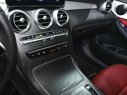 Used 2023 Mercedes-Benz GLC 300 4MATIC Coupe image 43