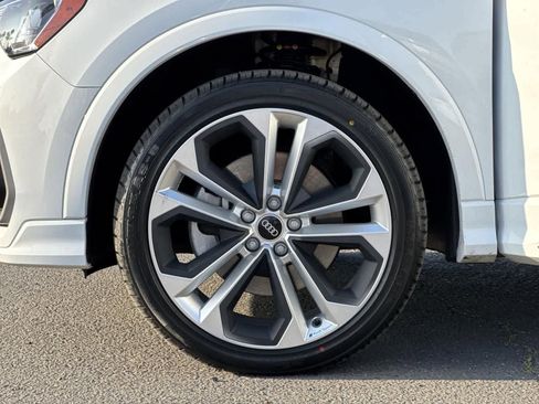 Used 2021 Audi Q3 2.0T Premium w/ Convenience Package image 12